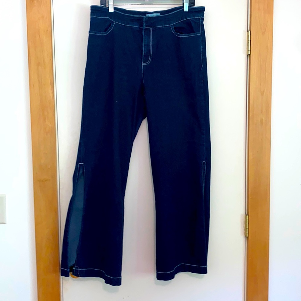 ELOQUII wide leg stretchy jeans with slits on side size 14